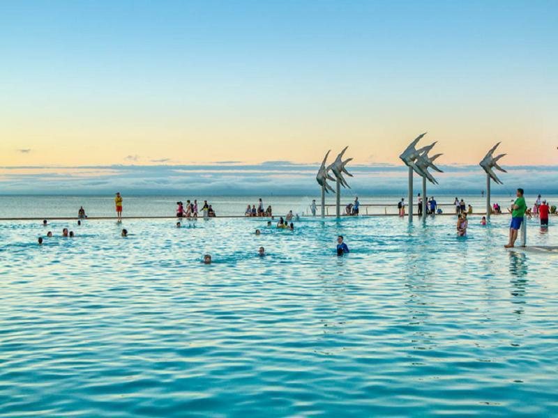 Cairns Waterfront Backpackers Vandrarhem Exteriör bild