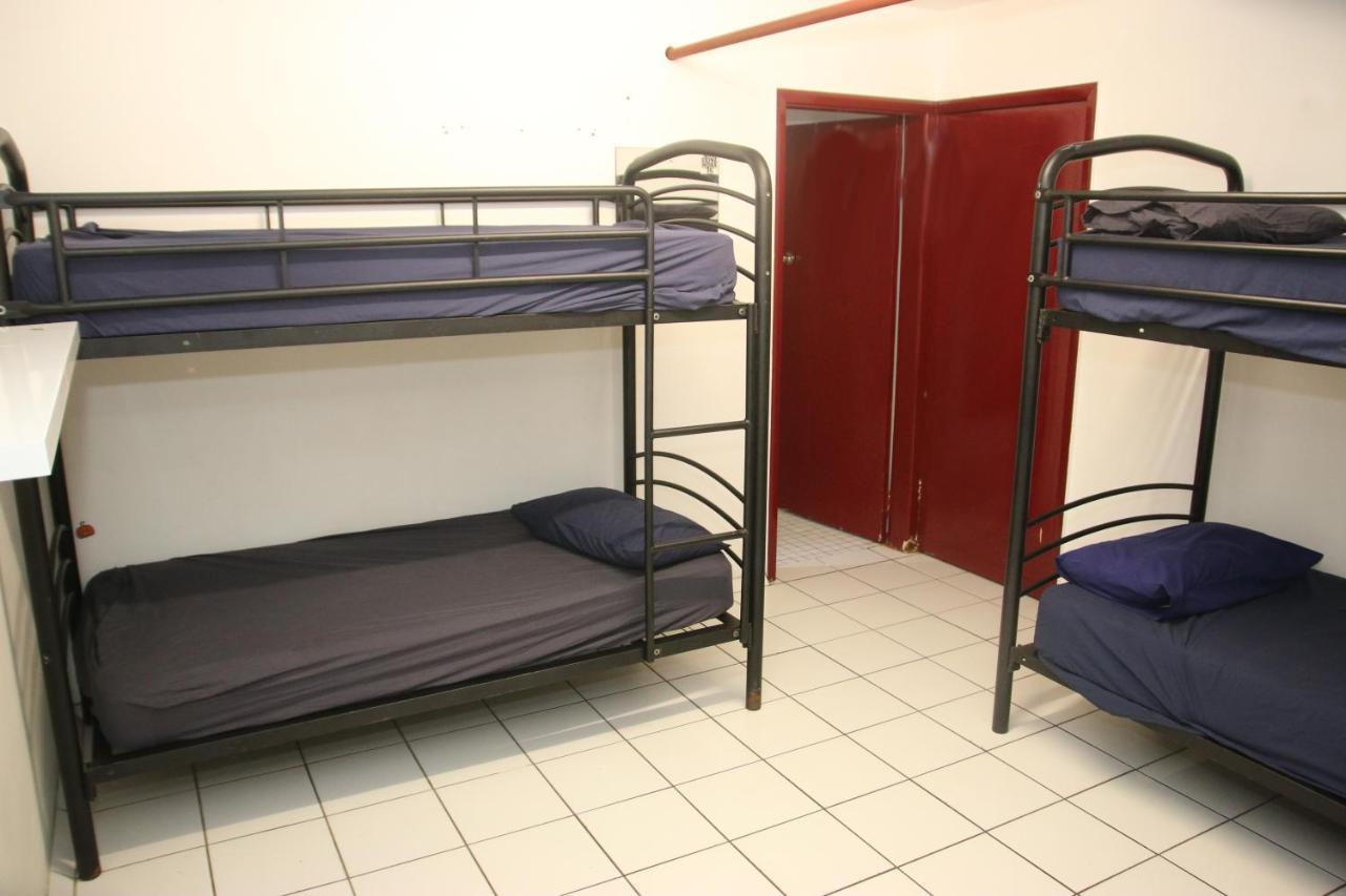 Cairns Waterfront Backpackers Vandrarhem Exteriör bild